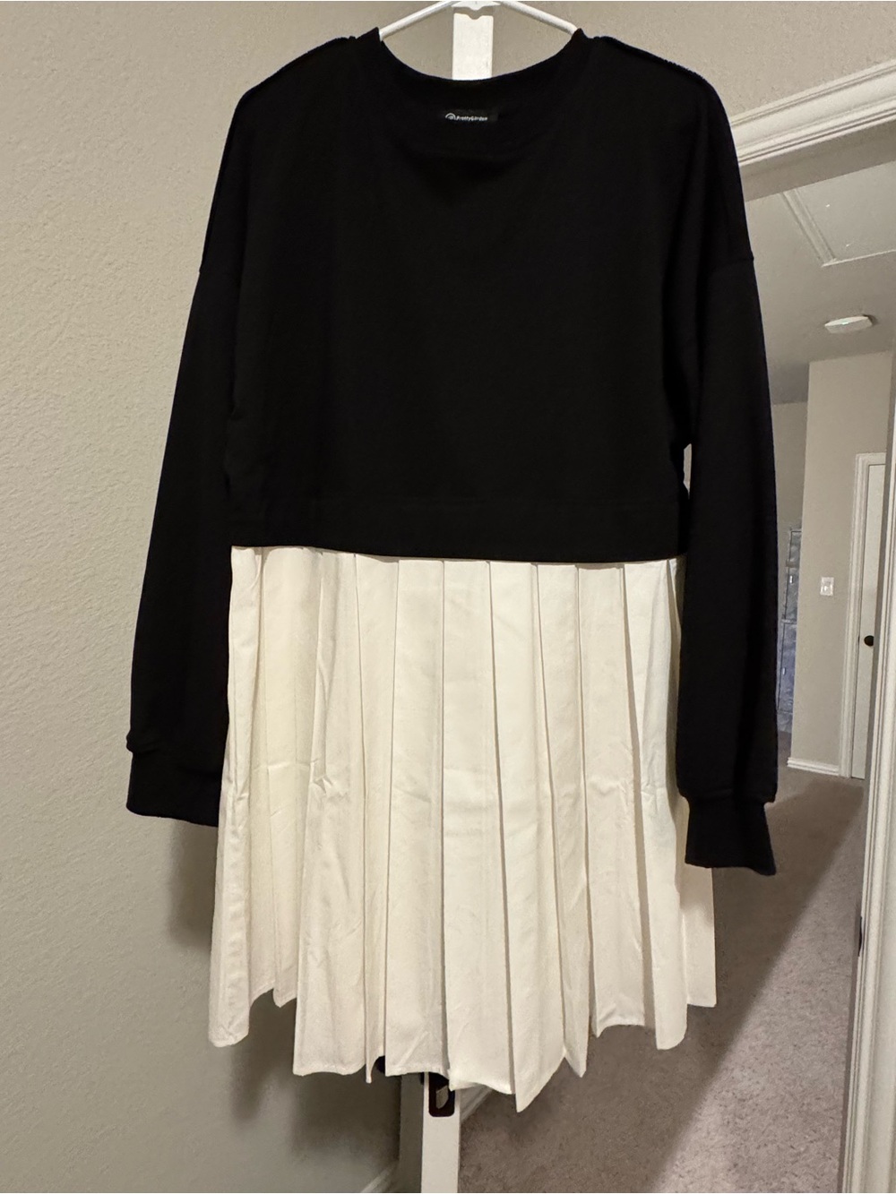 Black & Cream Pleated Sweatshirt Dress